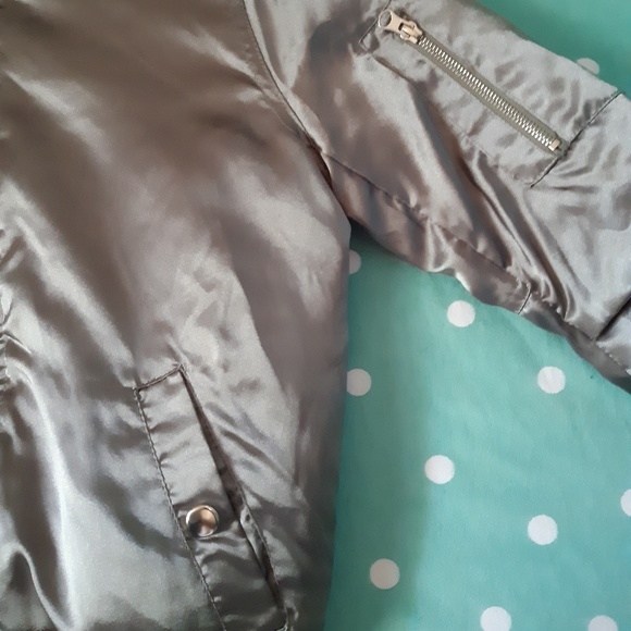 Forever 21 Satin Green Bomber Jacket - Picture 3 of 4